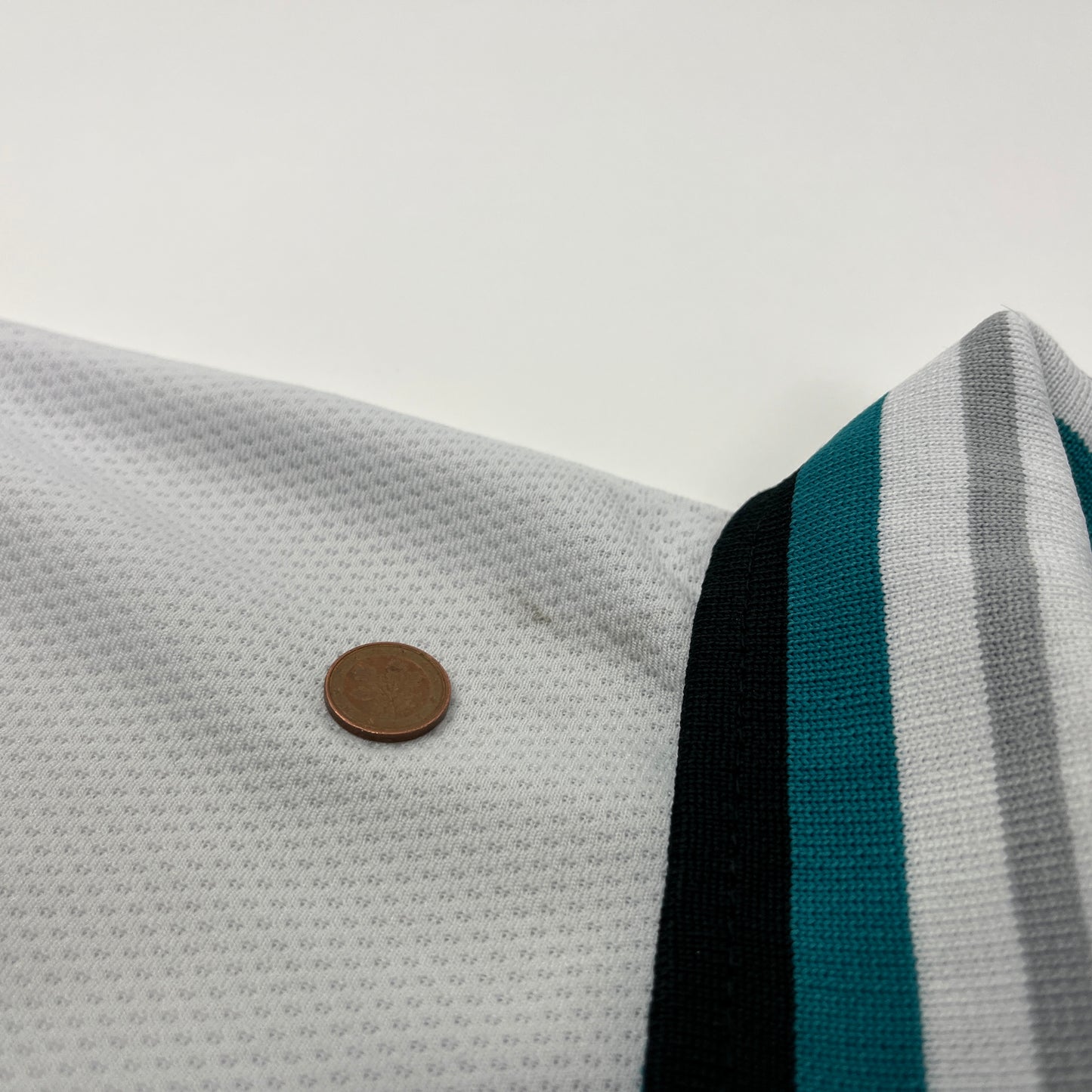 650 Champion Vintage Detroit Pistons Warm Up