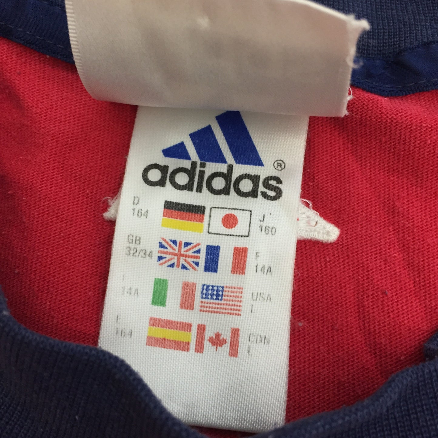 0058 Adidas Vintage T-Shirt