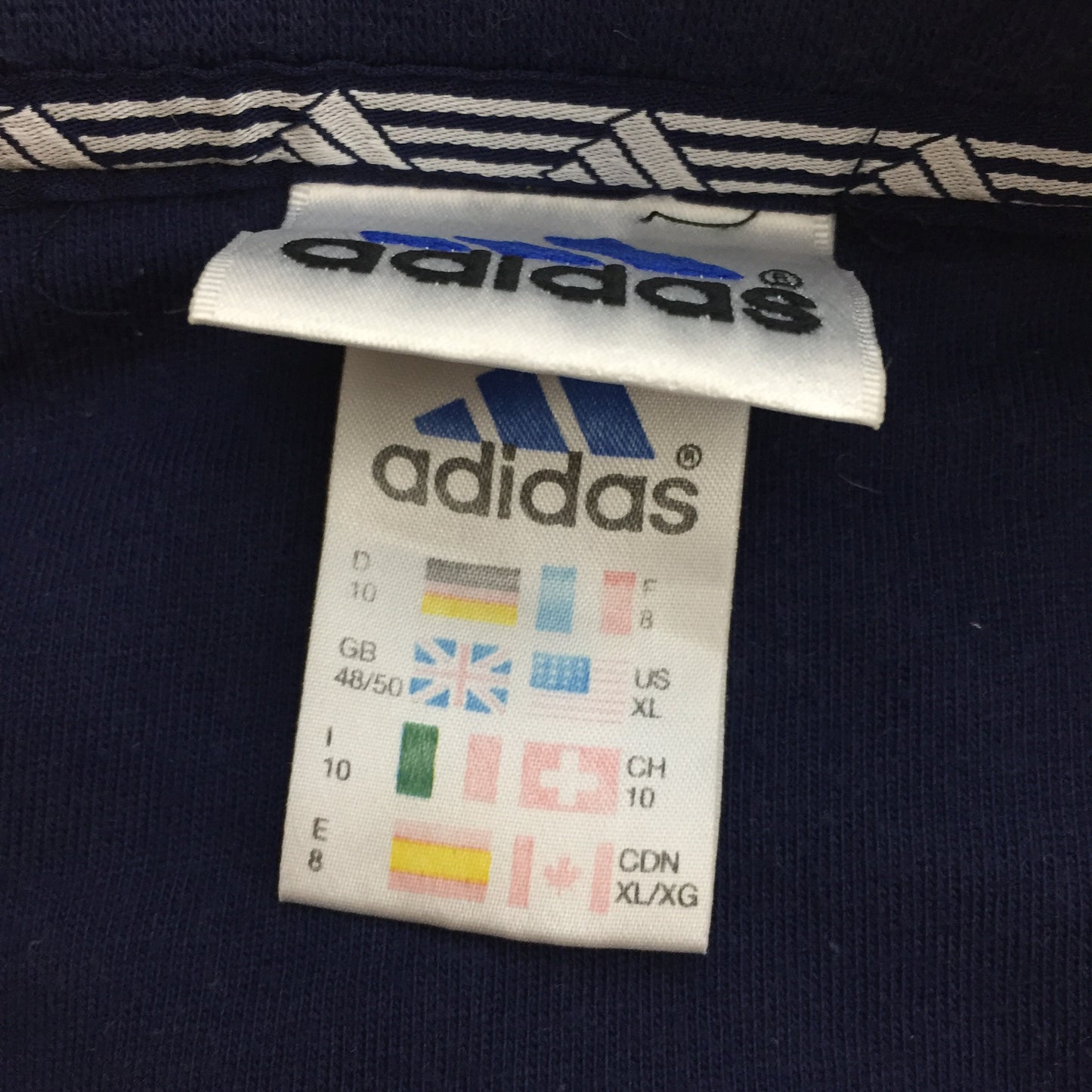 0083 Adidas Vintage T-Shirt