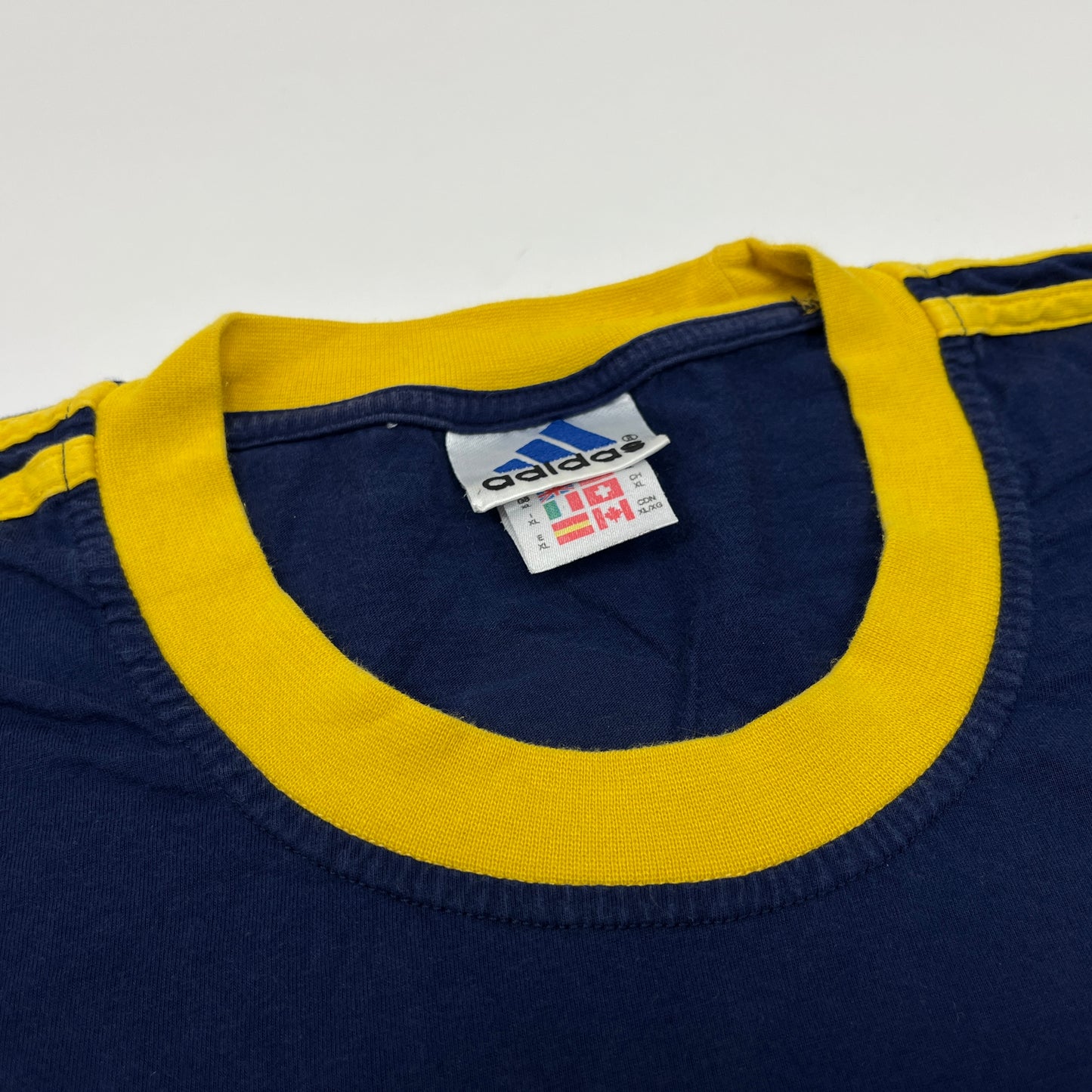 0821 Adidas Vintage 90s Basketball Alba Berlin Tshirt