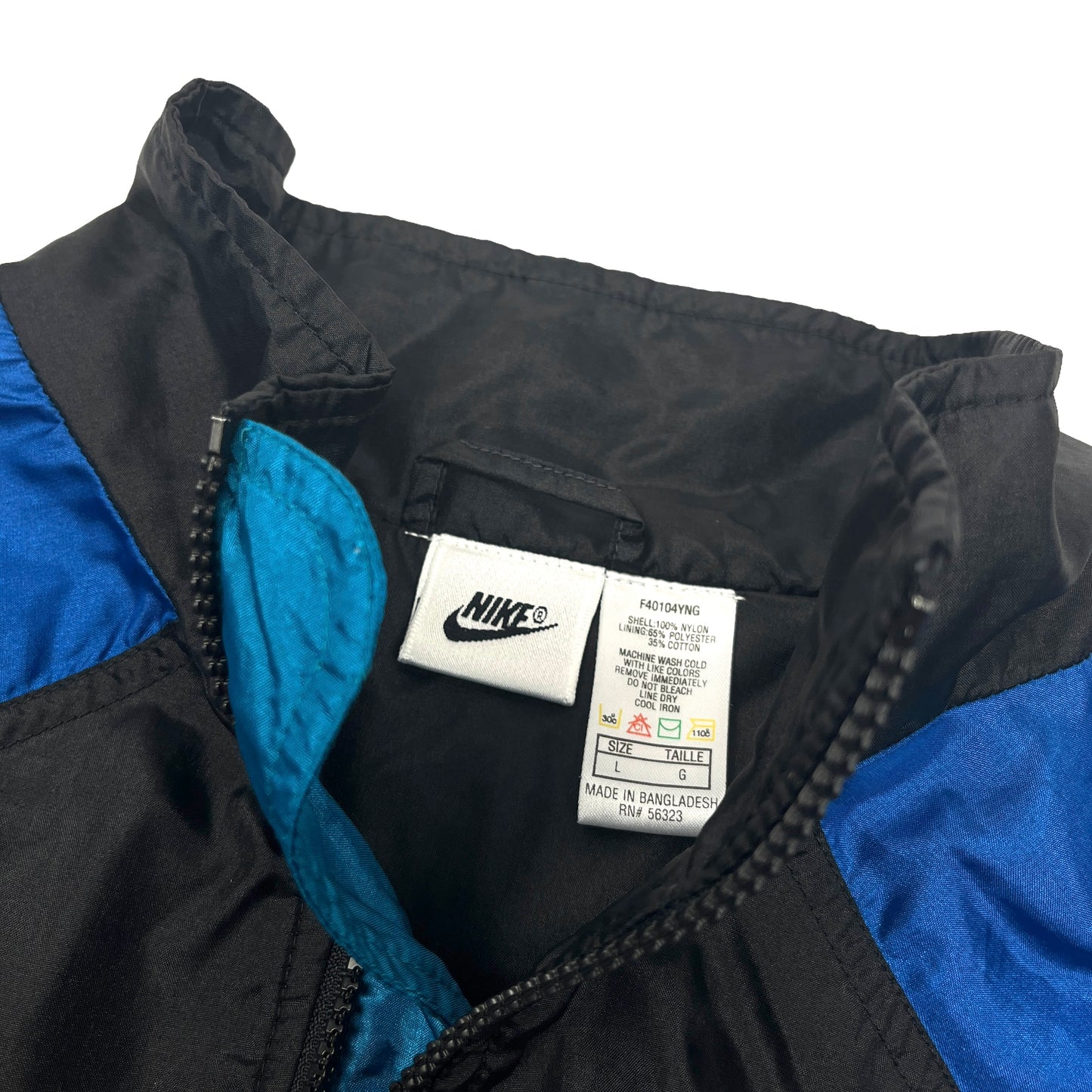 01236 Nike „Sports & Fitness” Tracktop