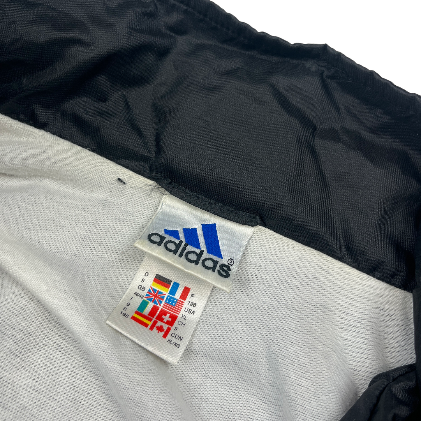 01405 Adidas 90s Tracktop