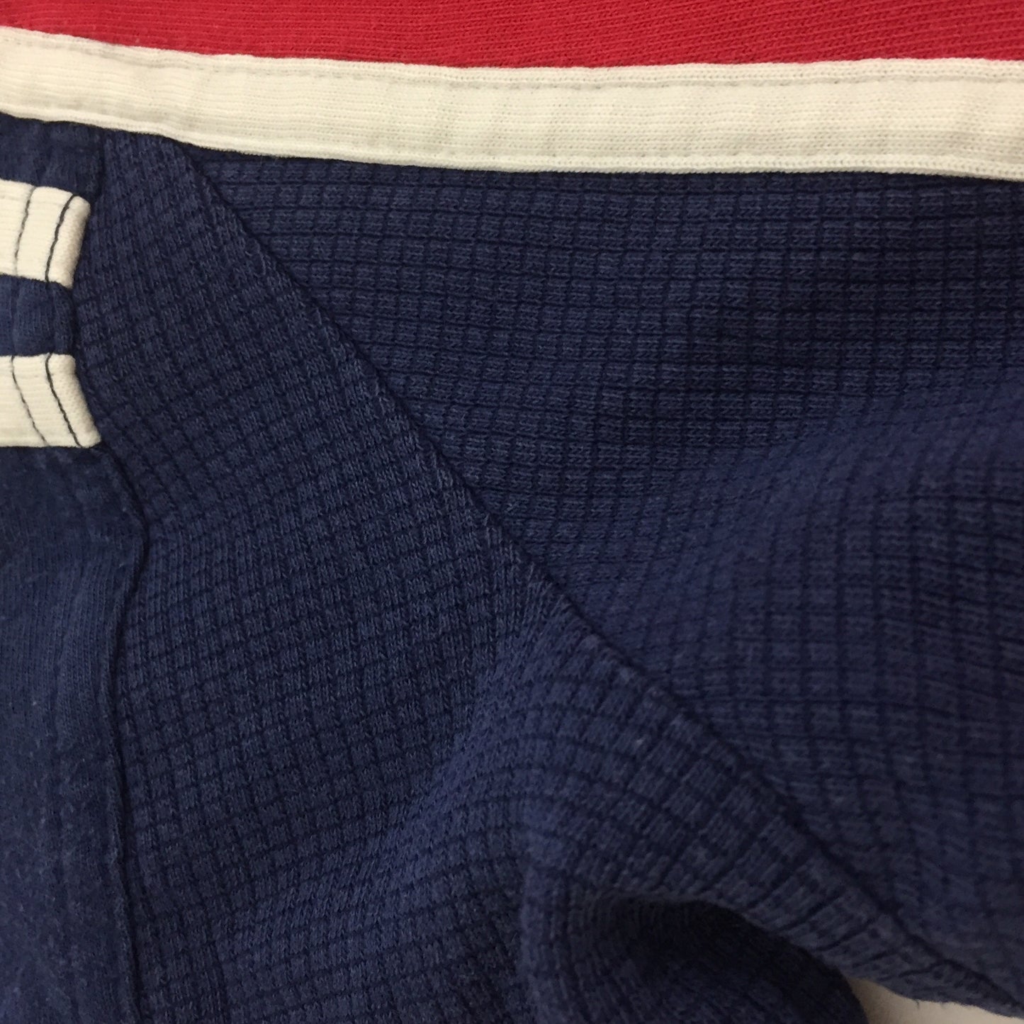0058 Adidas Vintage T-Shirt