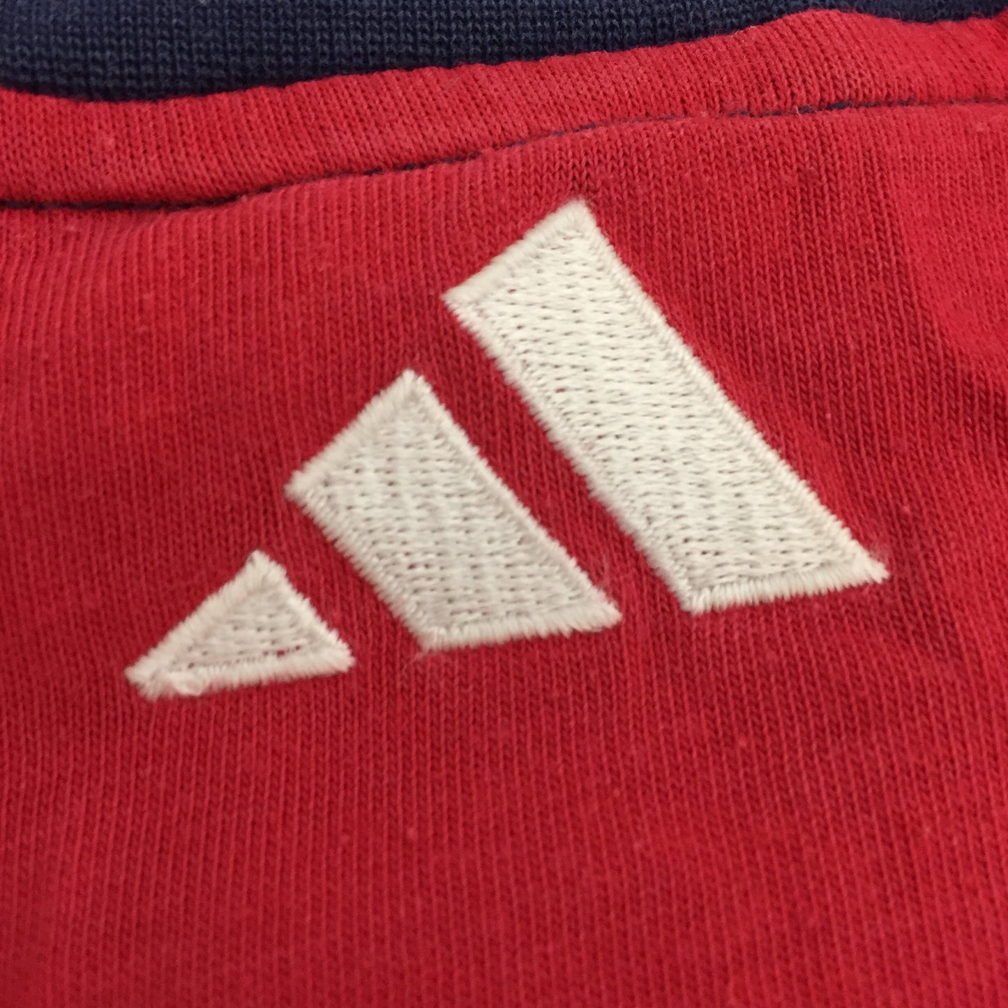 0058 Adidas Vintage T-Shirt