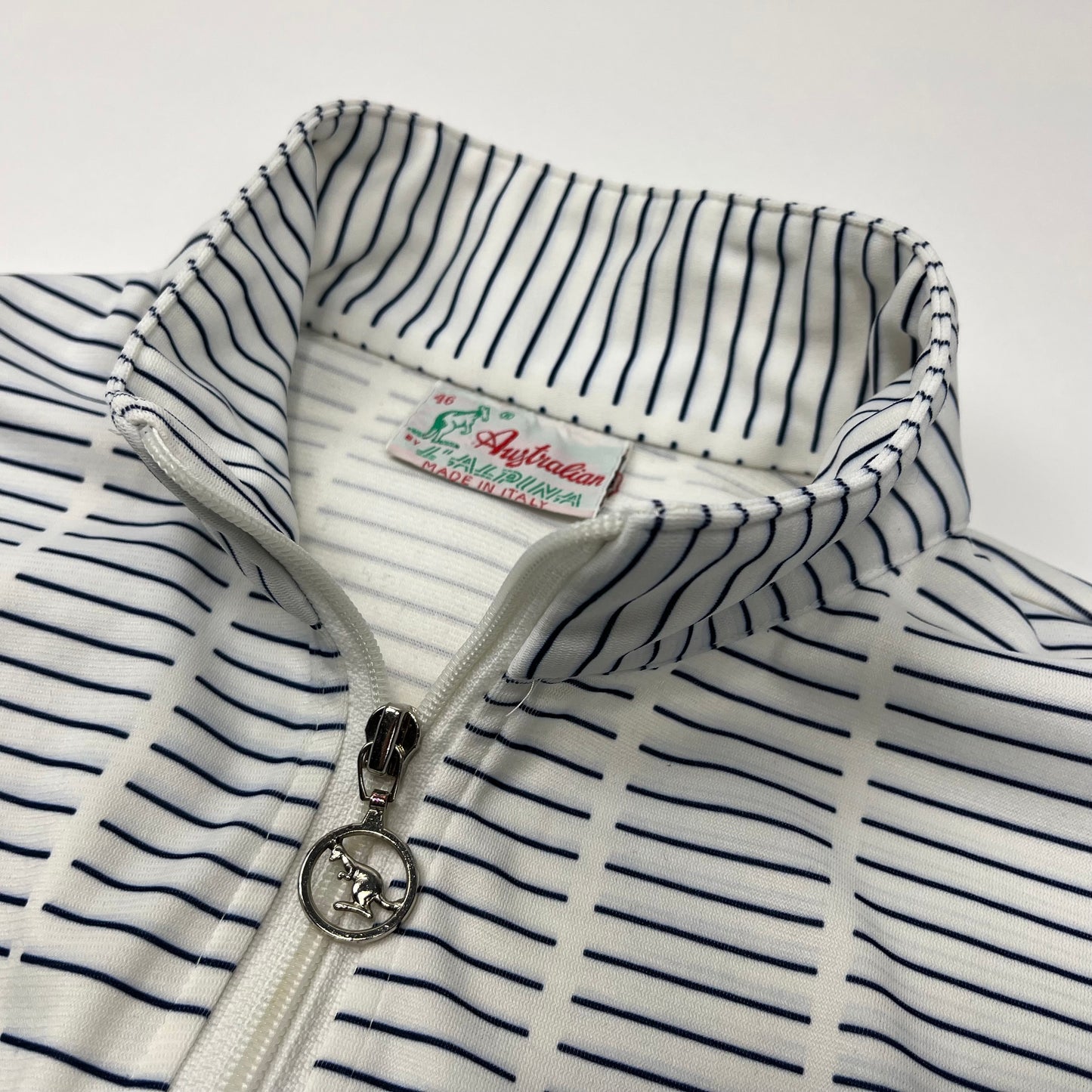 0639 Australian L‘Alpina 80s Tracktop