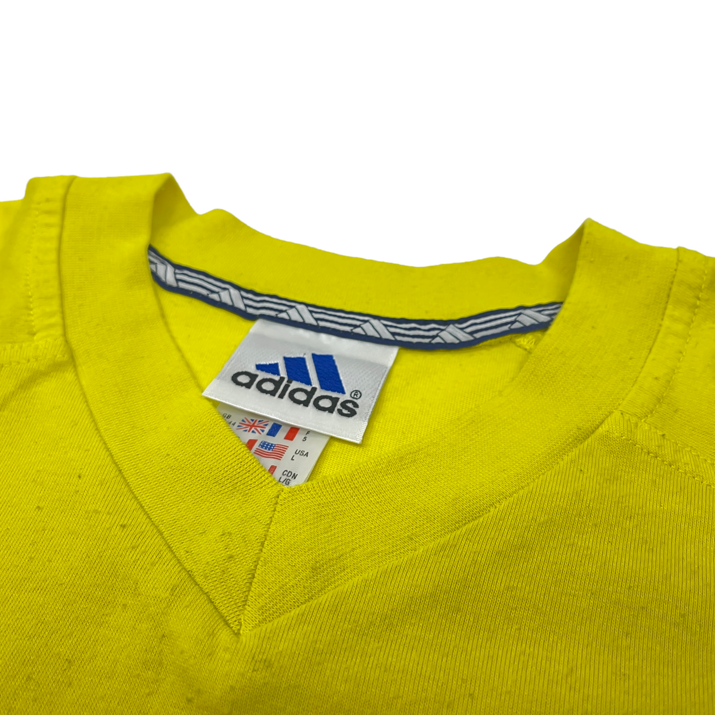 0858 Adidas Vintage 90s Tshirt