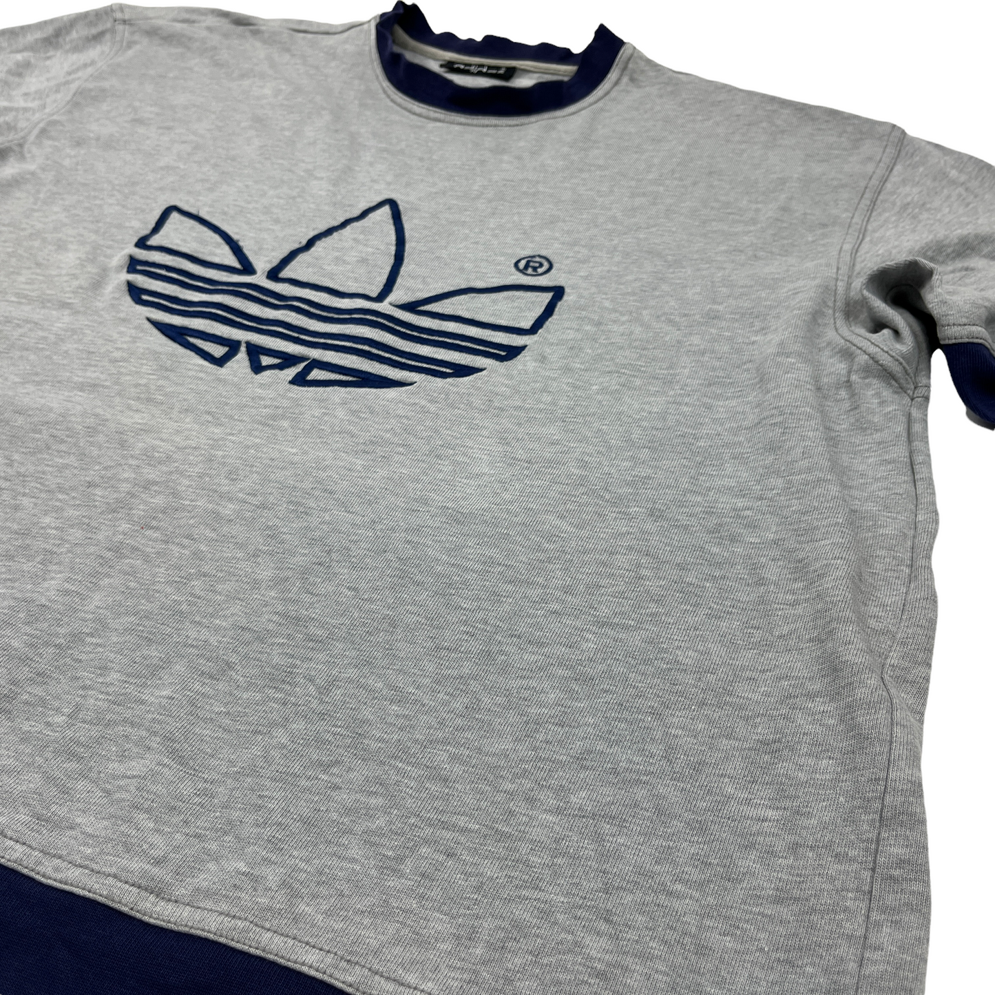 0882 Adidas Vintage 90s Trefoil Sweater