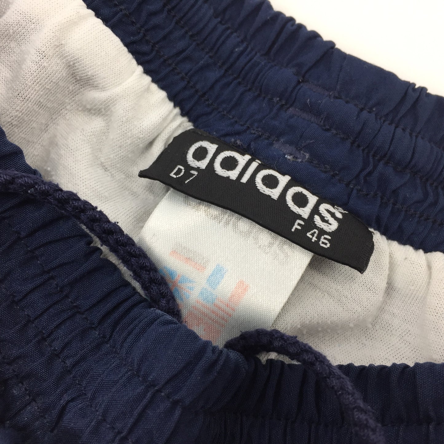 0539 Adidas Vintage 90s Trackshorts