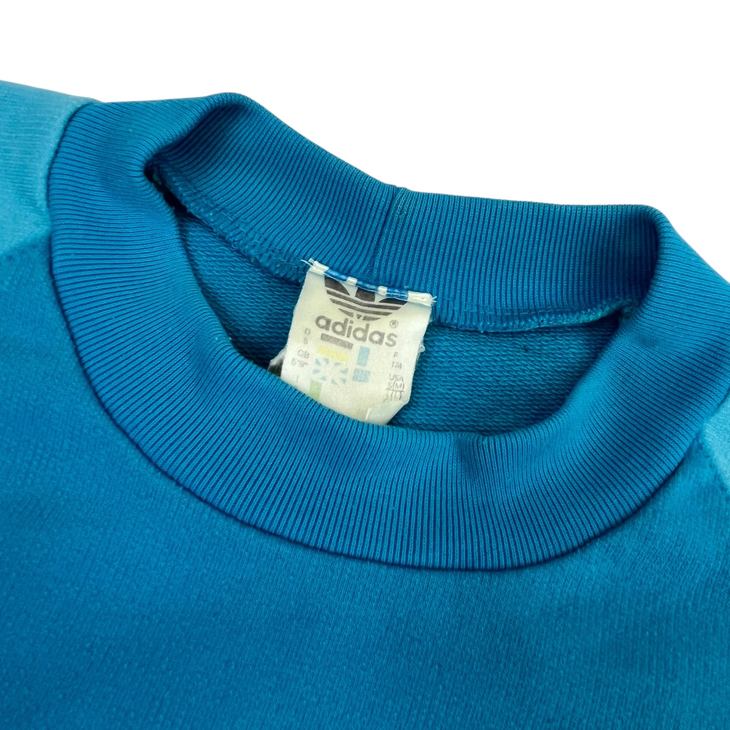 02736 Adidas 90s Sweater