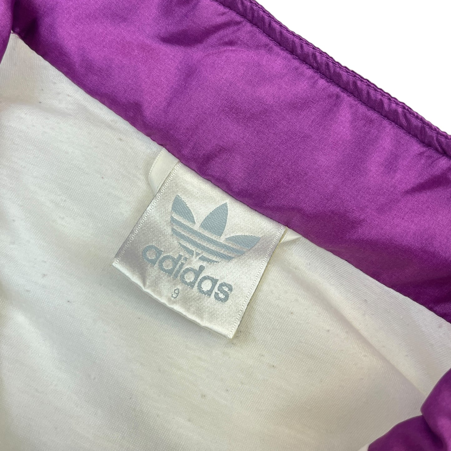 02748 Adidas 90s Tracktop