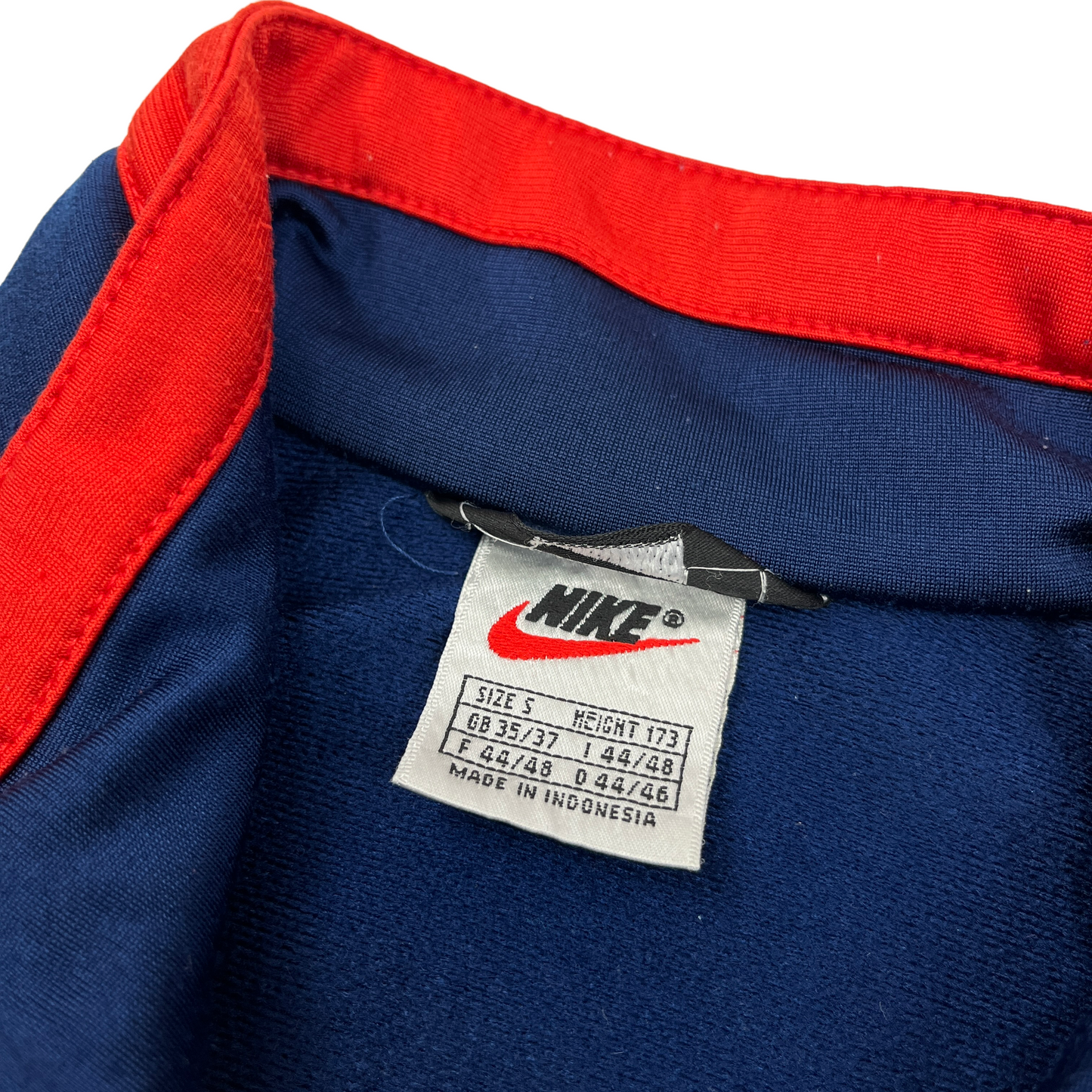 01817 Nike 90s Tracktop