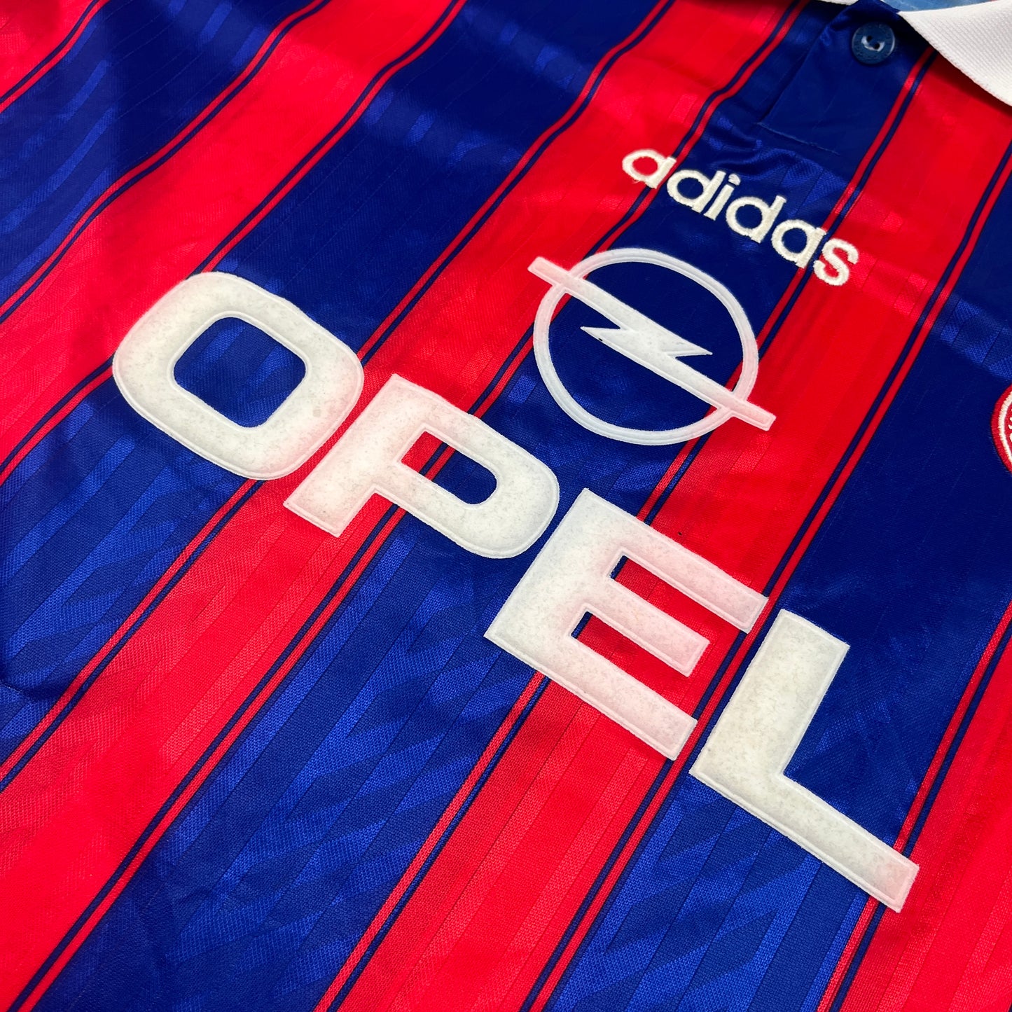 02351 Adidas FC Bayern München 1996-1997 Home Jersey