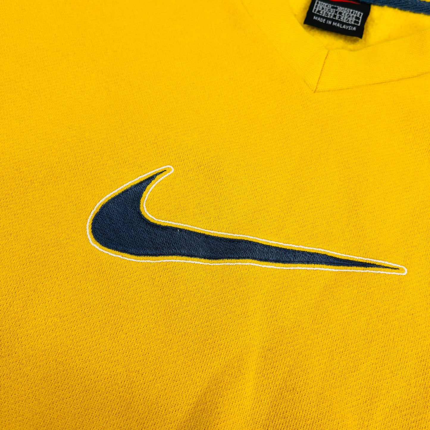 02964 Nike 90s Logo Sweater