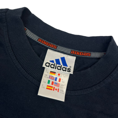 02992 Adidas 2000s Tshirt