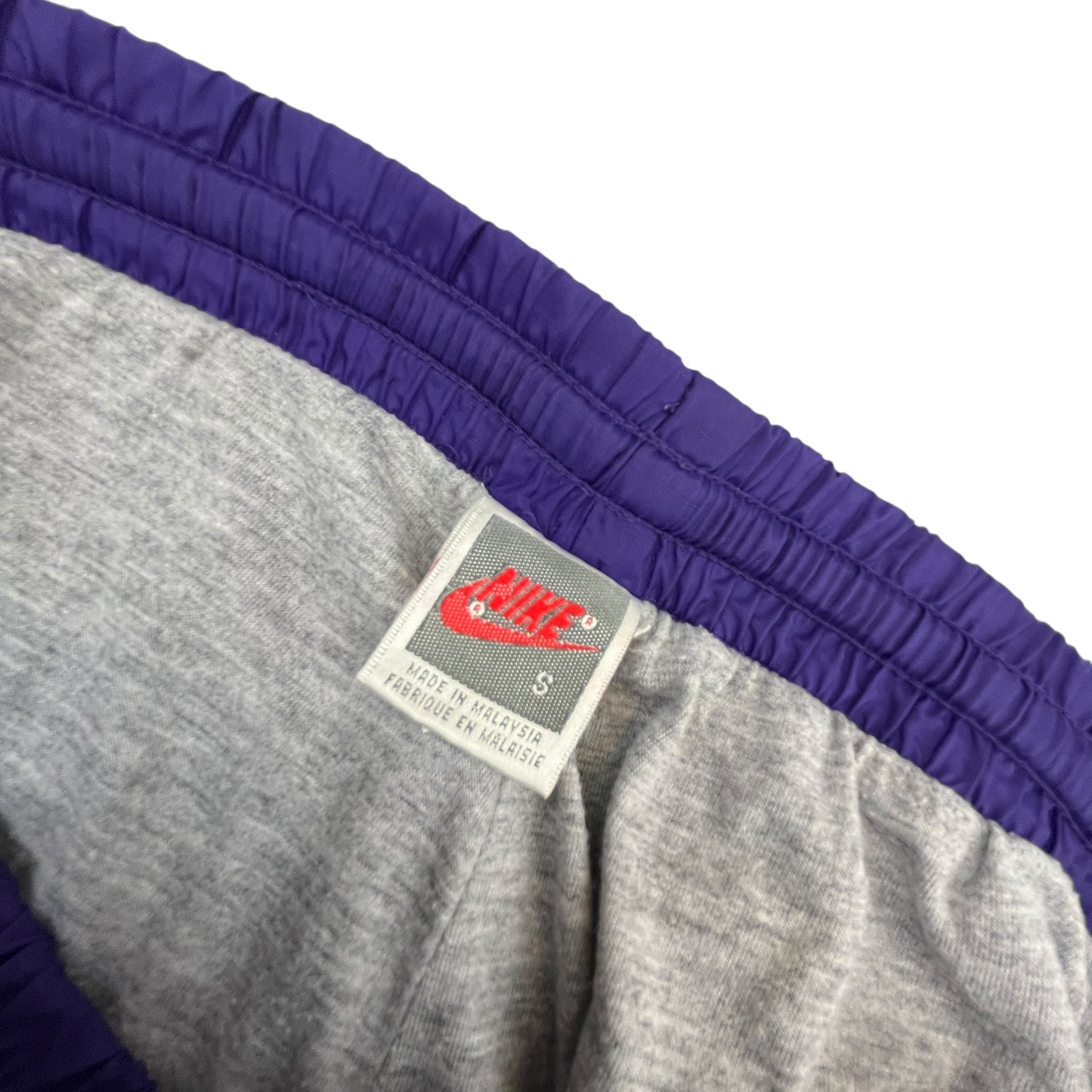 02735 Nike 90s Shorts