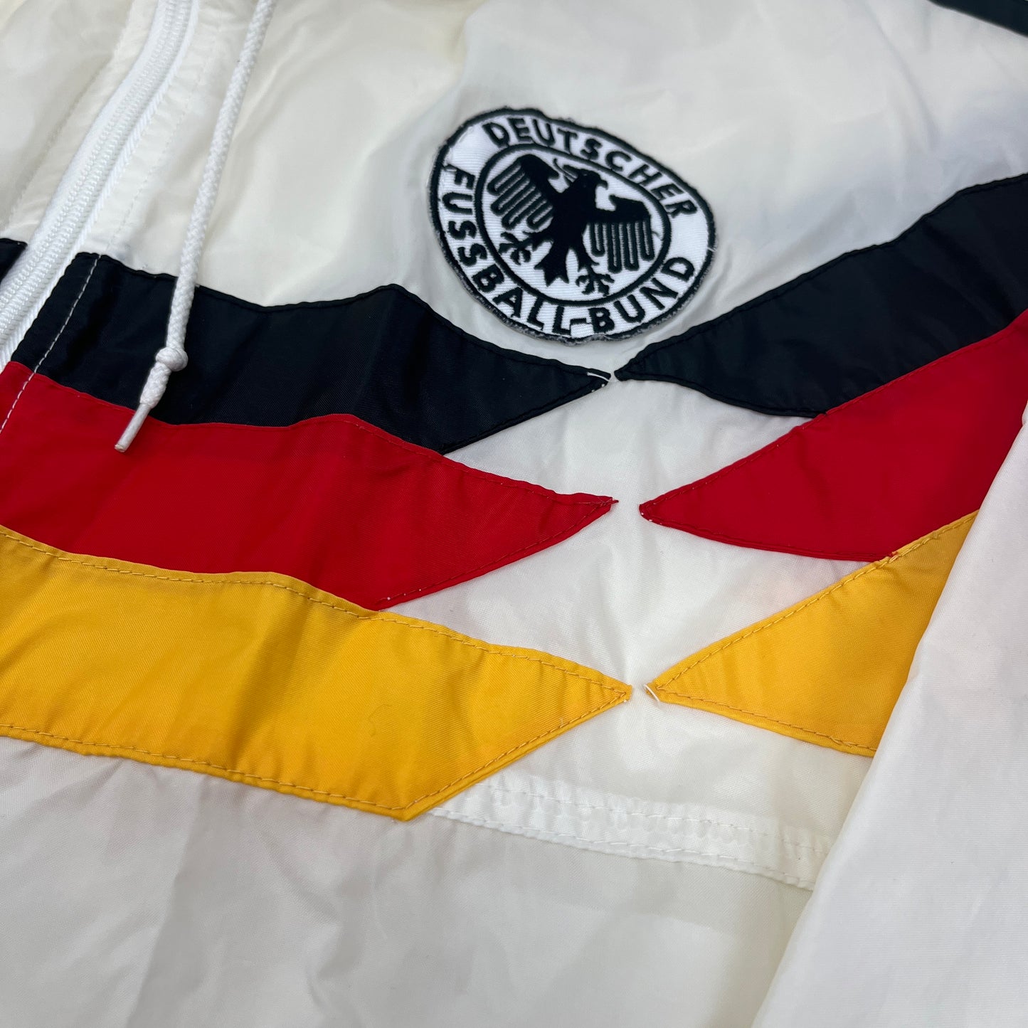 01897 Adidas Vintage DFB German National Team 88/90 Rainjacket