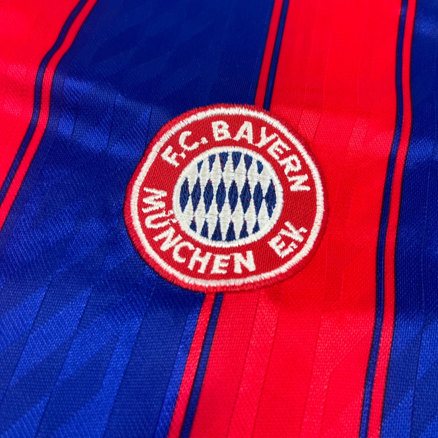 02351 Adidas FC Bayern München 1996-1997 Home Jersey