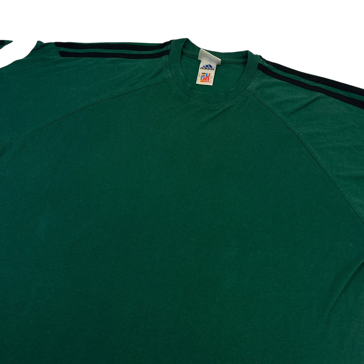 ADIDAS 90s Tshirt