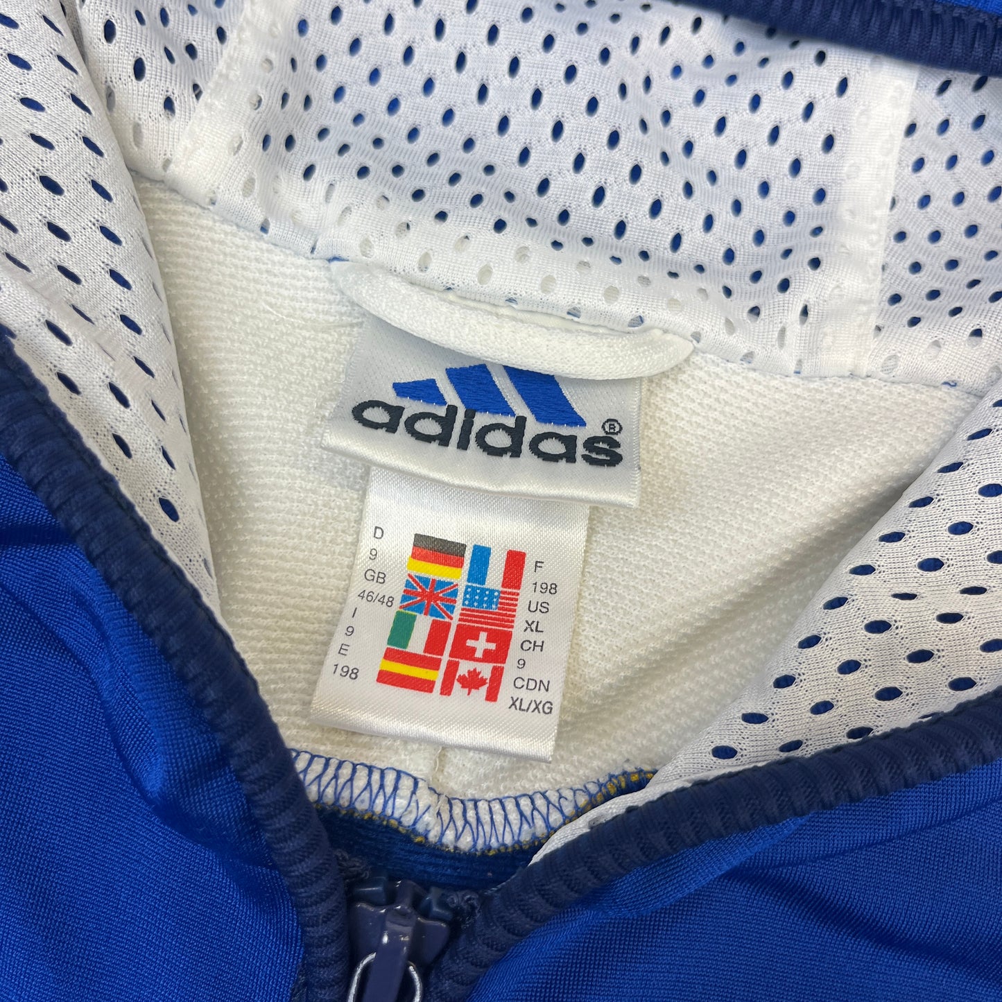 02801 Adidas 90s Basketball Tracktop