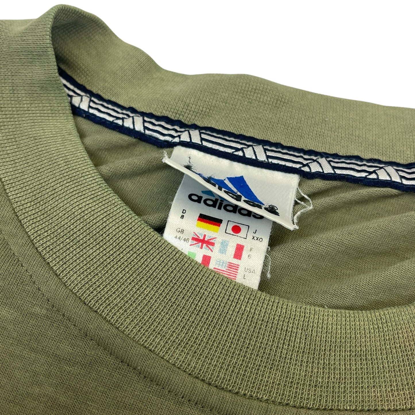 02906 Adidas 90s Tshirt