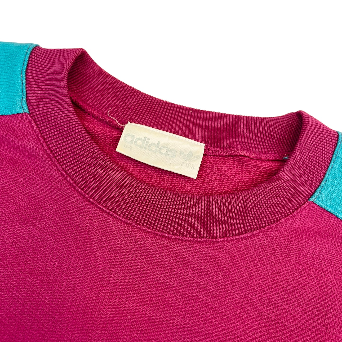 02622 Adidas 90s Sweater