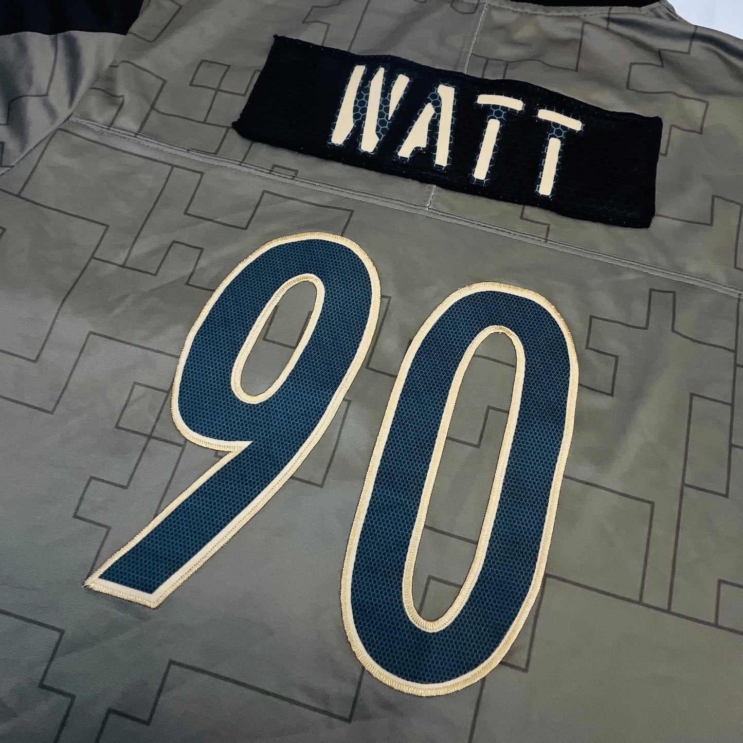 03021 Nike Pittsburgh Steelers „T.J.Watts“ Salute To Service Jersey