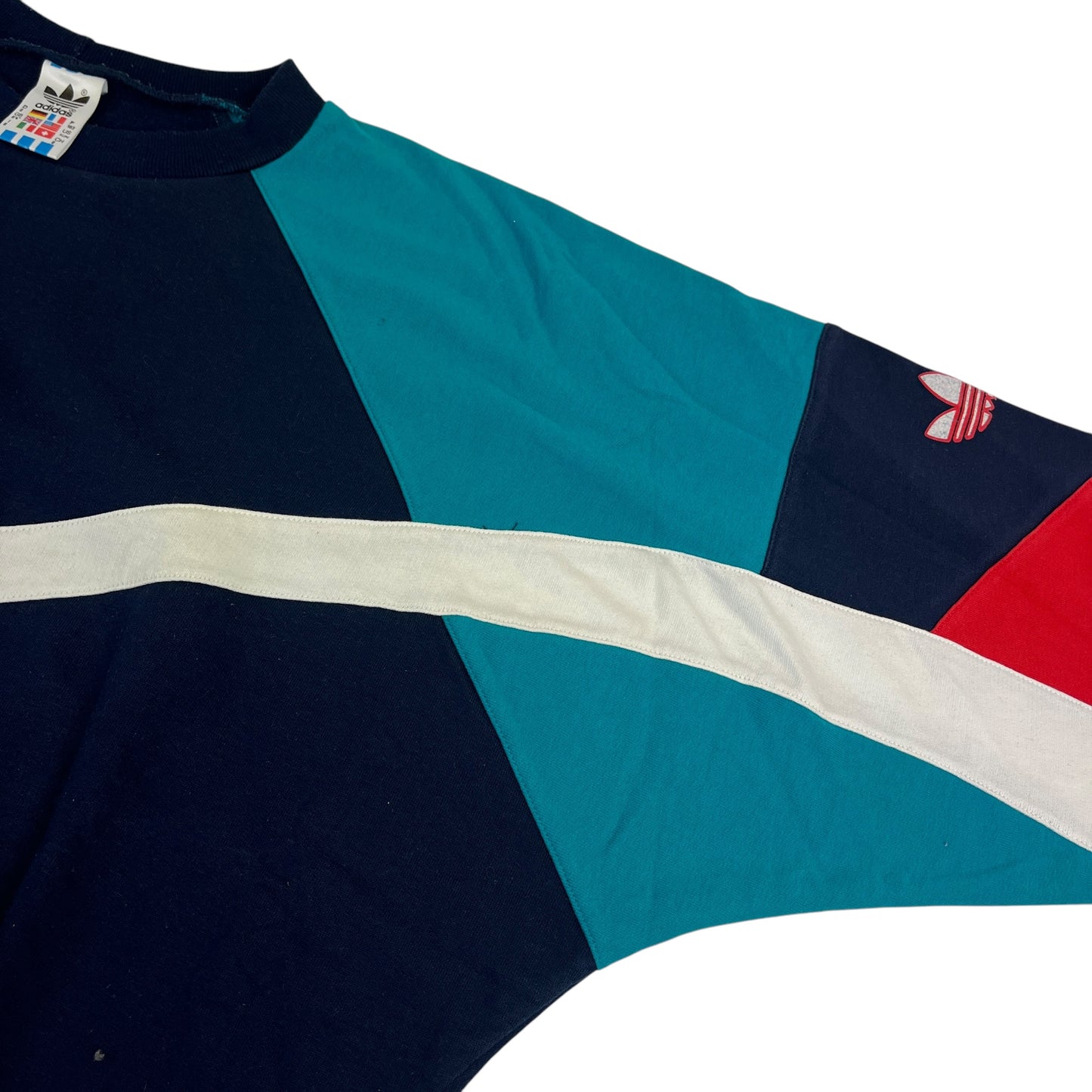 02583 Adidas 90s Sweater
