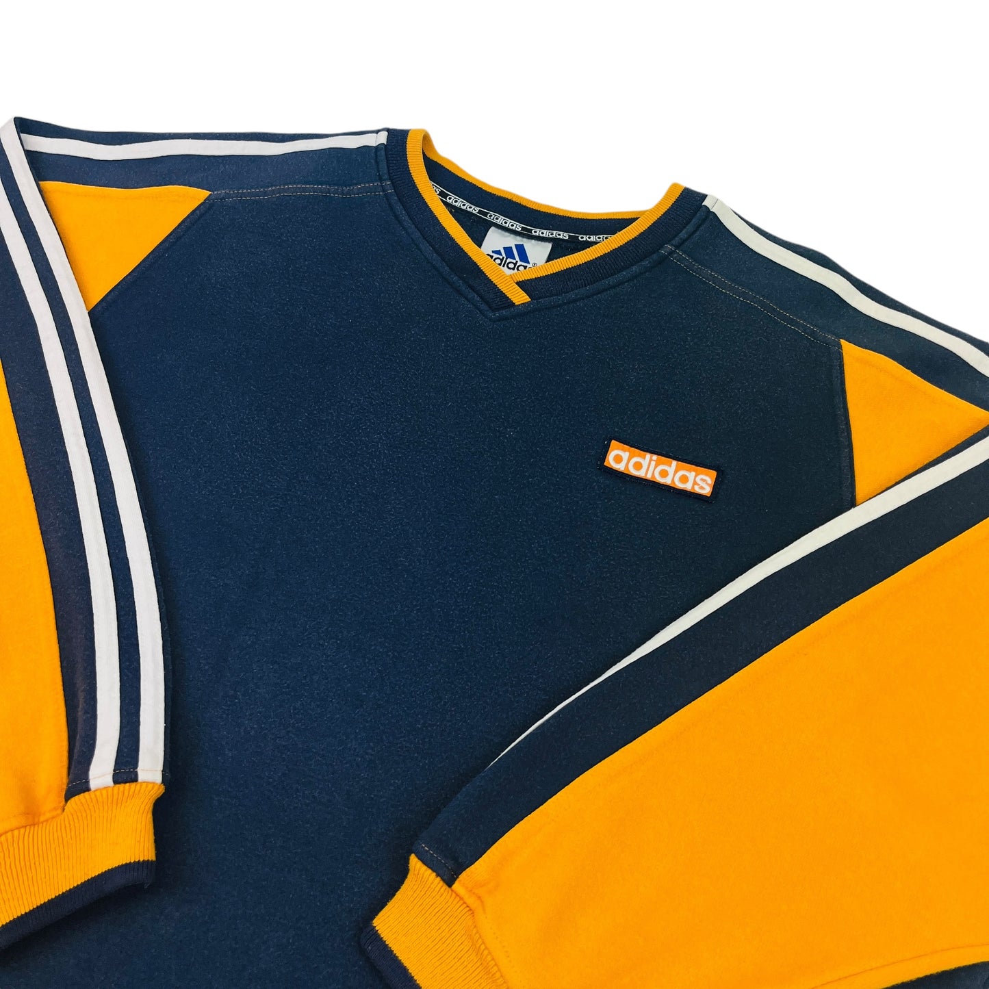 02212 Adidas 90s Sweater