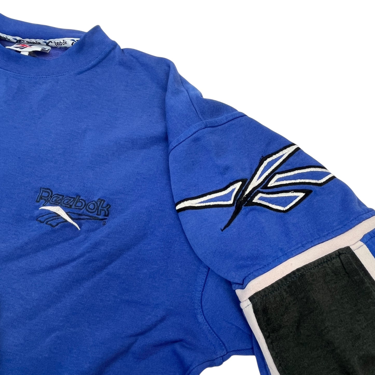 02834 Reebok 90s Sweater