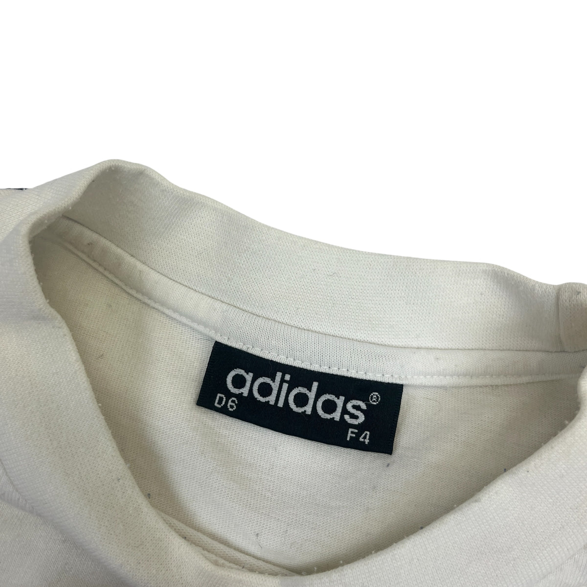 ADIDAS 90s Tshirt