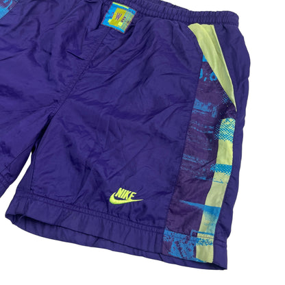 02735 Nike 90s Shorts