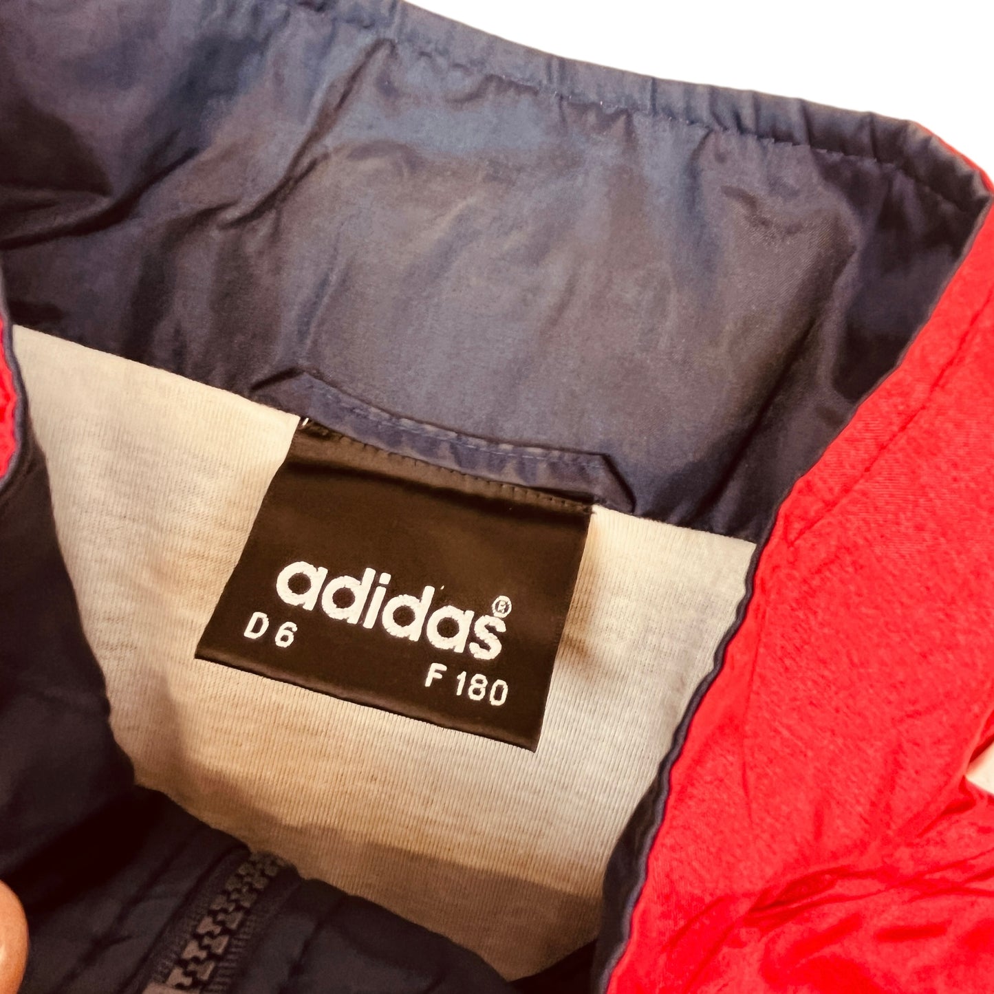 02311 Adidas 90s Tracktop