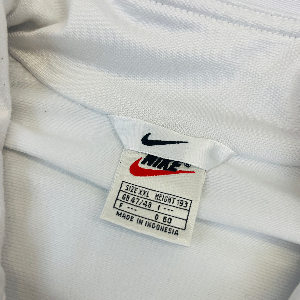 NIKE 90s Tracktop