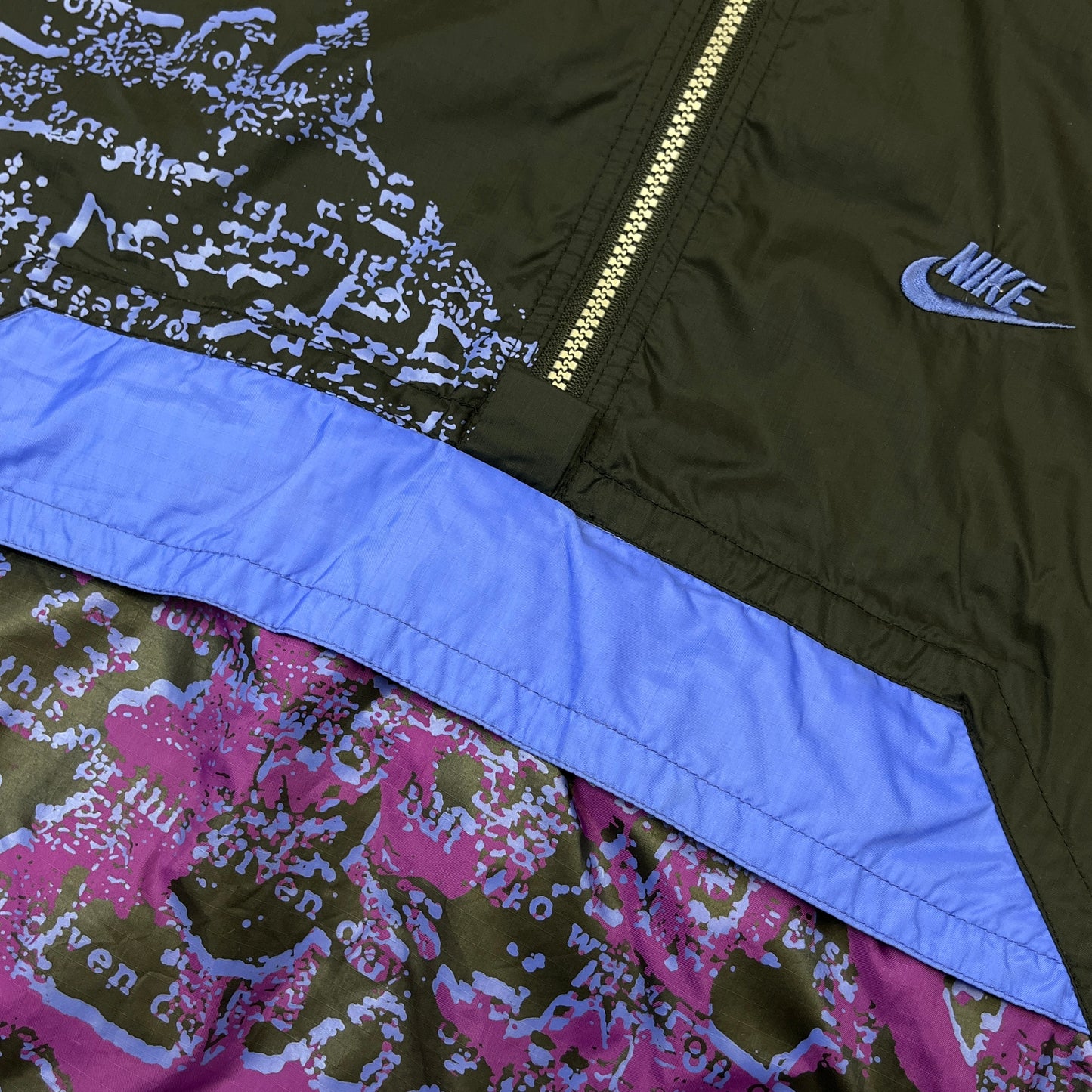 02139 Nike 90s 1/4 Zip Windbreaker
