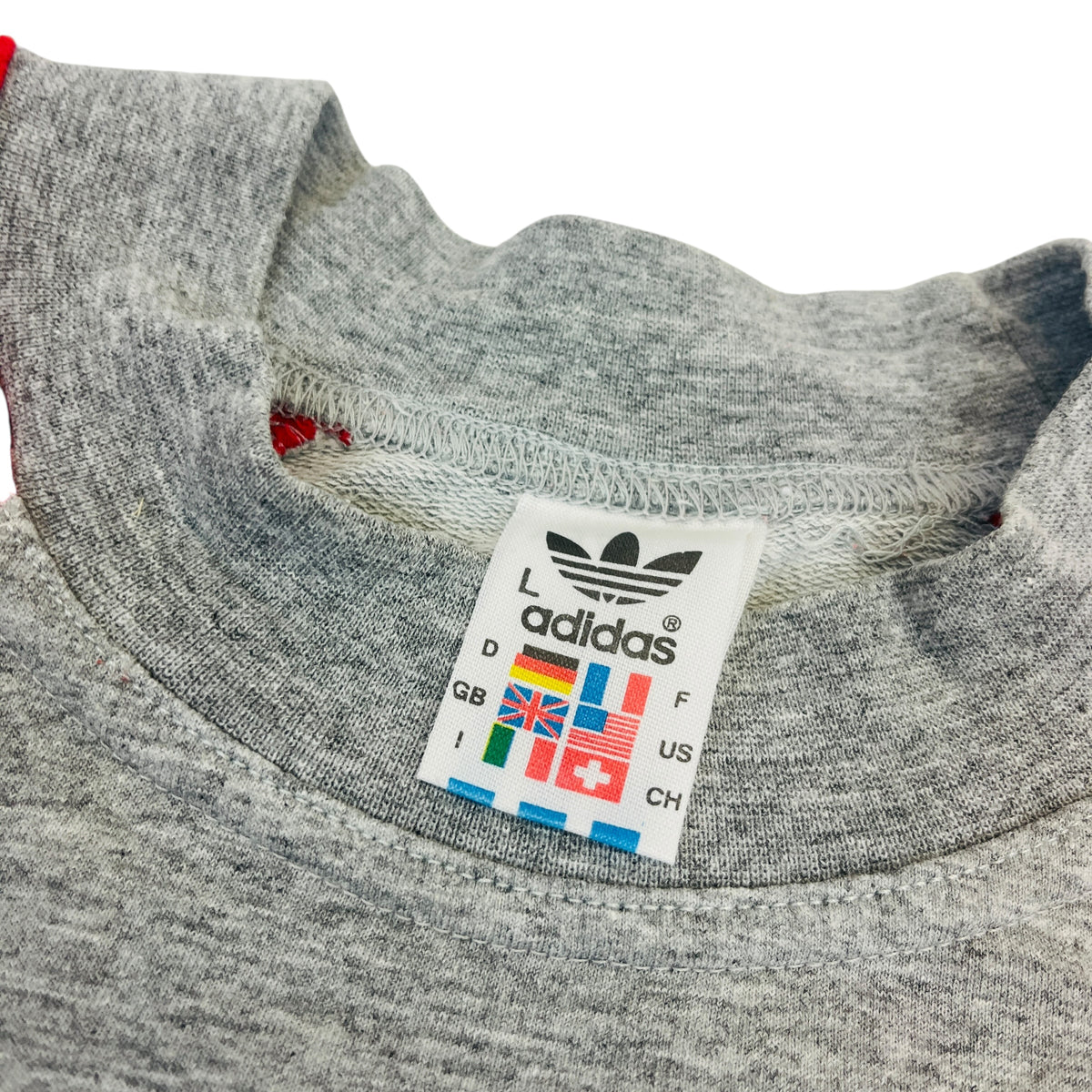 ADIDAS 90s Tshirt