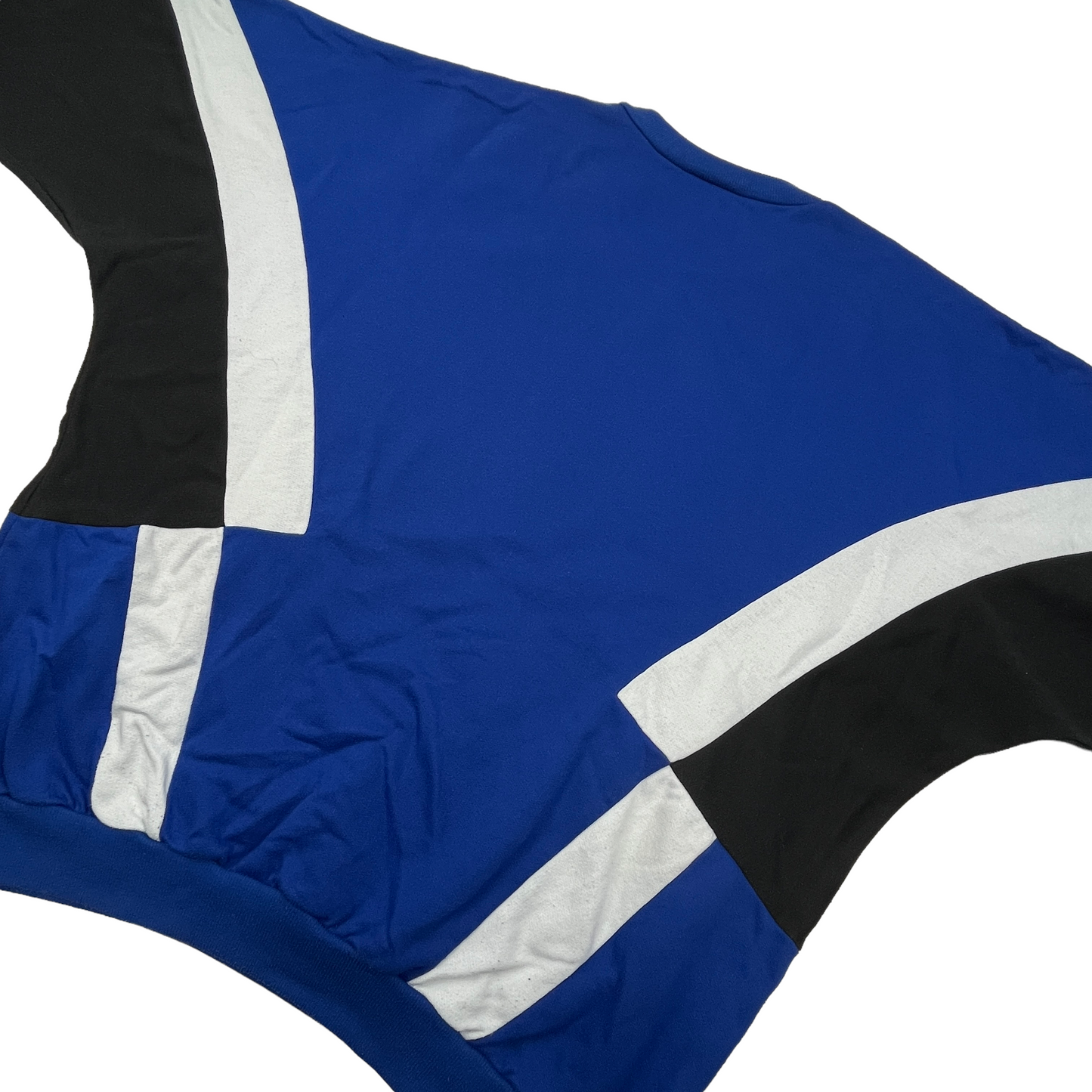 01833 Adidas 90s Sweater