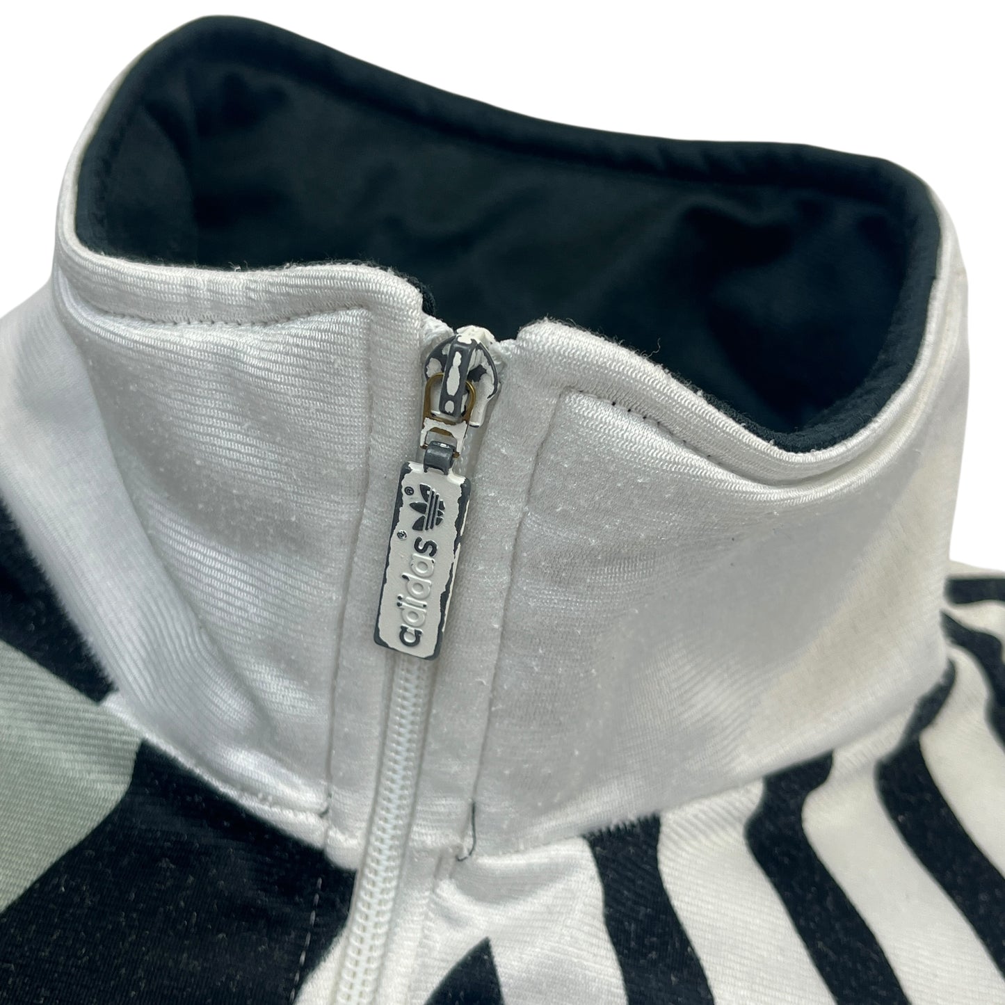 02812 Adidas 90s Tracktop