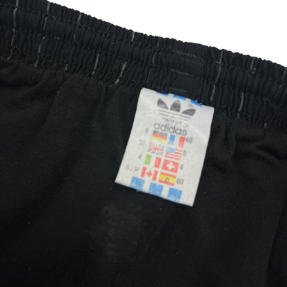 02746 Adidas 90s Squash Shorts