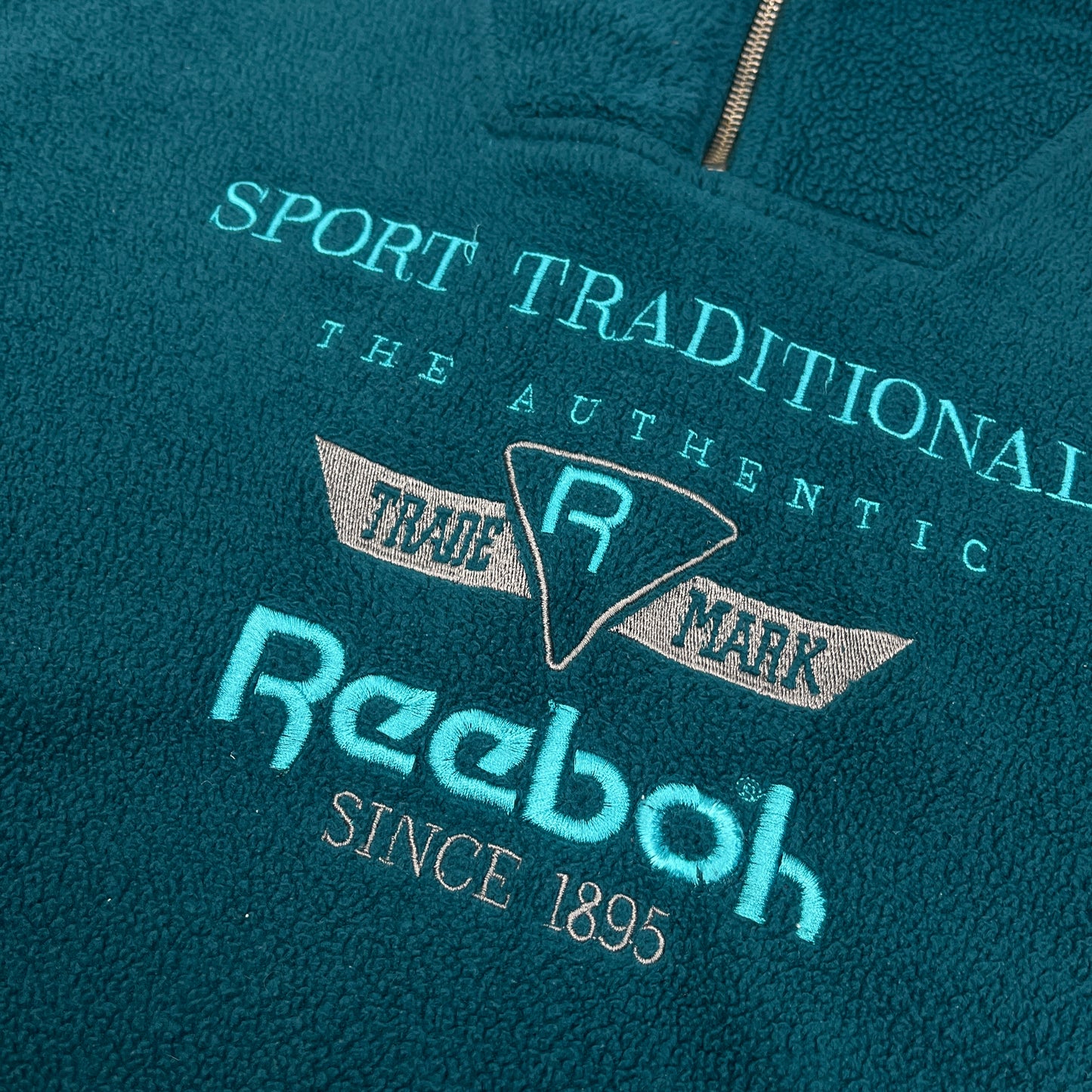01845 Reebok 90s Fleece 1/4 Zip Fleece Sweater