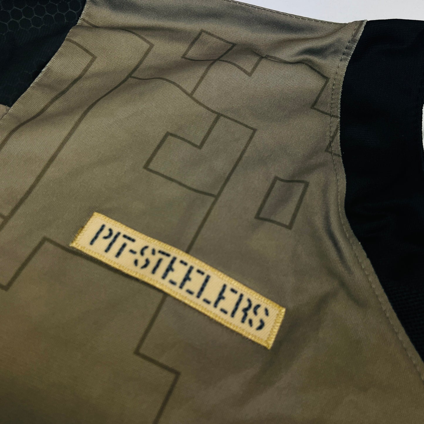 03021 Nike Pittsburgh Steelers „T.J.Watts“ Salute To Service Jersey