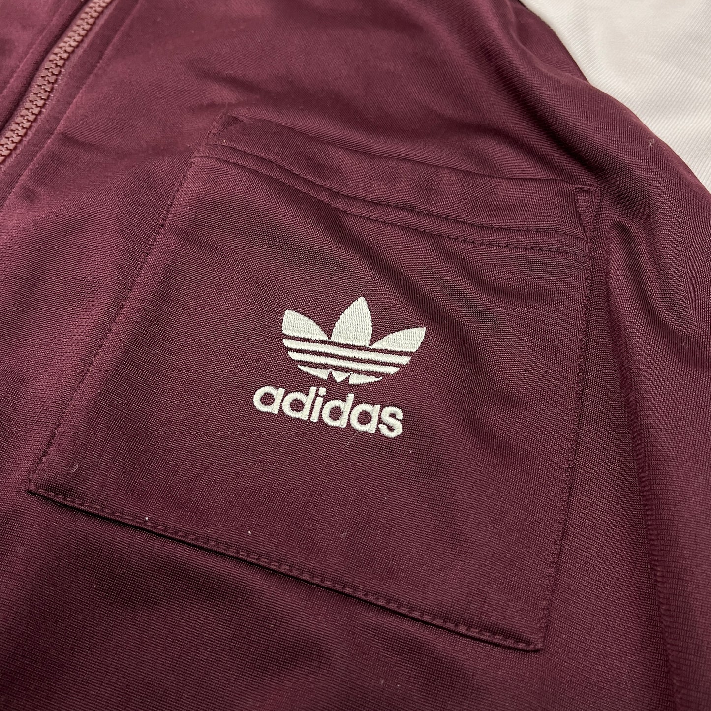 01763 Adidas 90s Tracktop