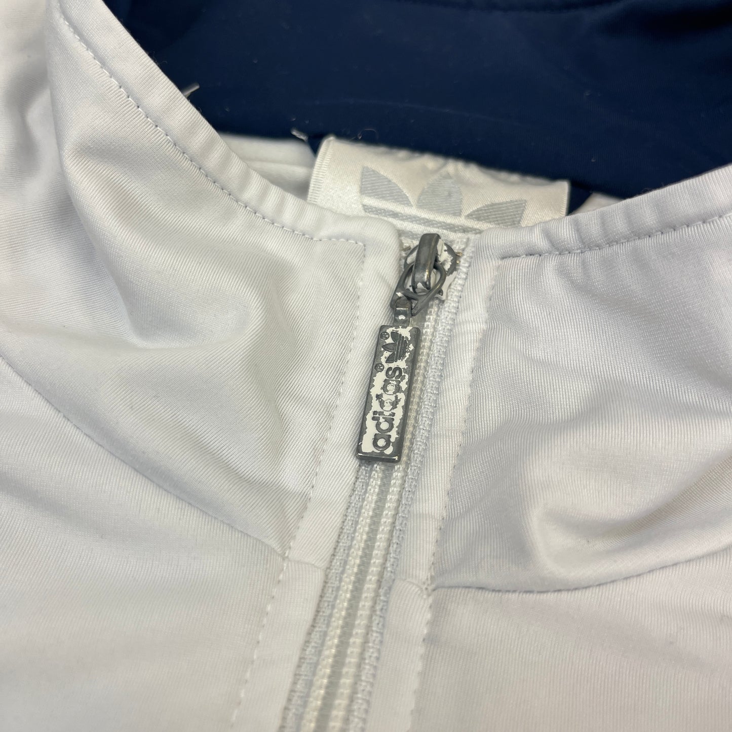 02893 Adidas 90s Tracktop