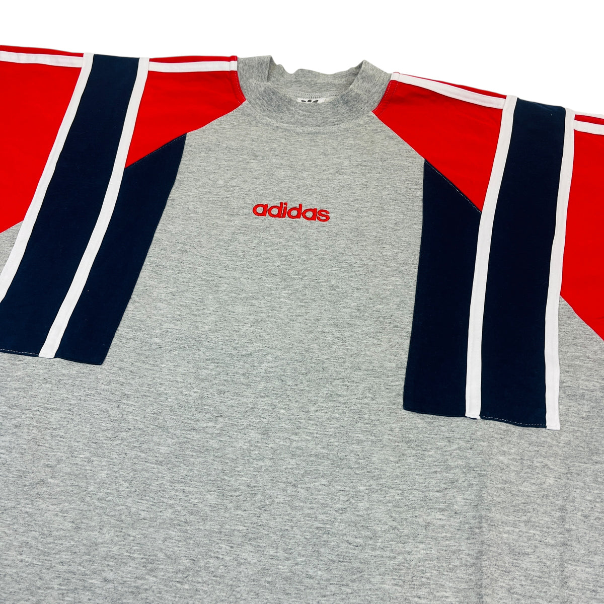 ADIDAS 90s Tshirt