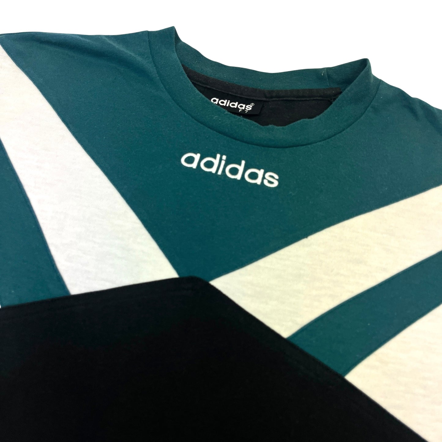 02895 Adidas 90s Tshirt