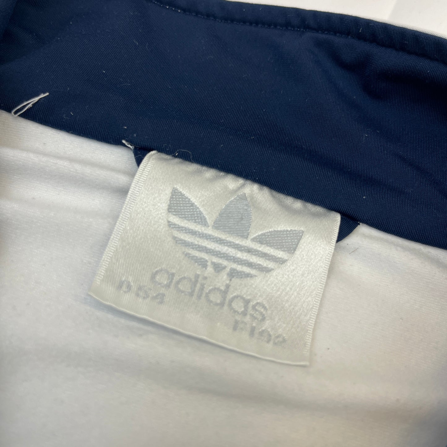 02893 Adidas 90s Tracktop