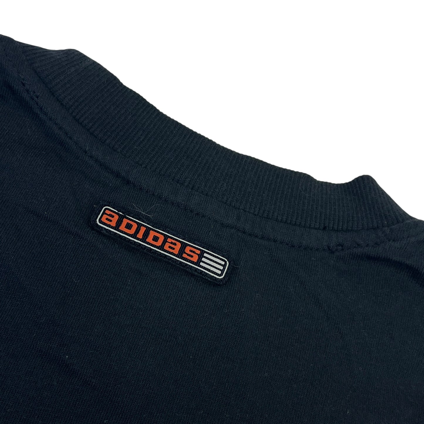 02992 Adidas 2000s Tshirt