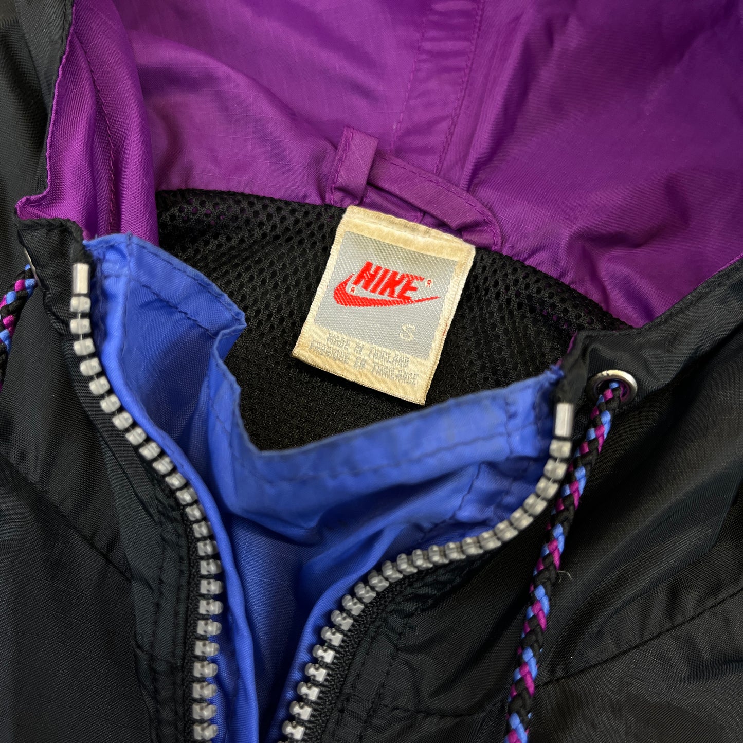 02139 Nike 90s 1/4 Zip Windbreaker