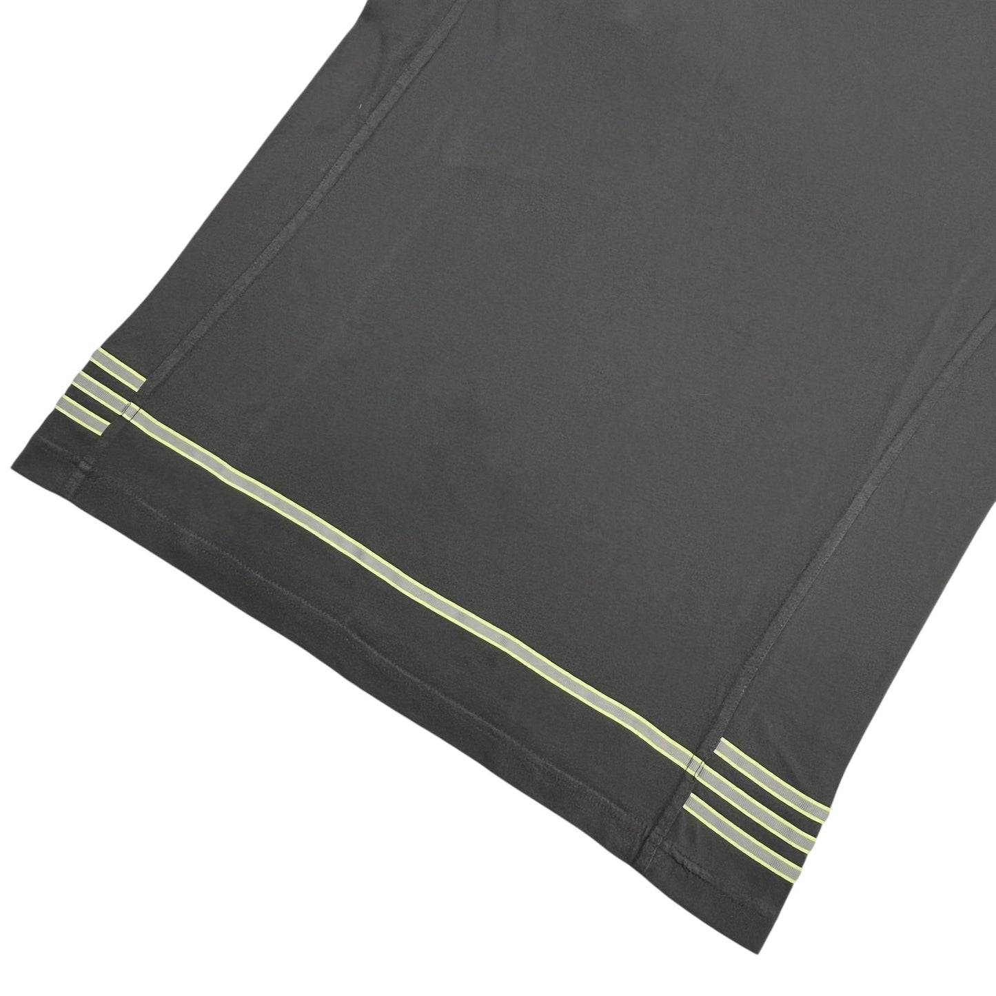 02885 Adidas Y2K Tshirt