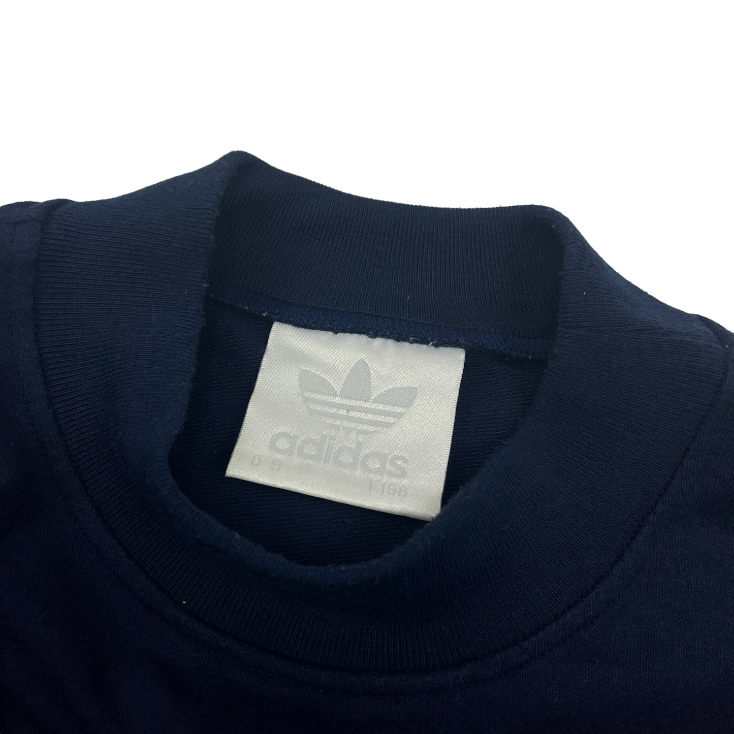 01684 Adidas 90s Sweater