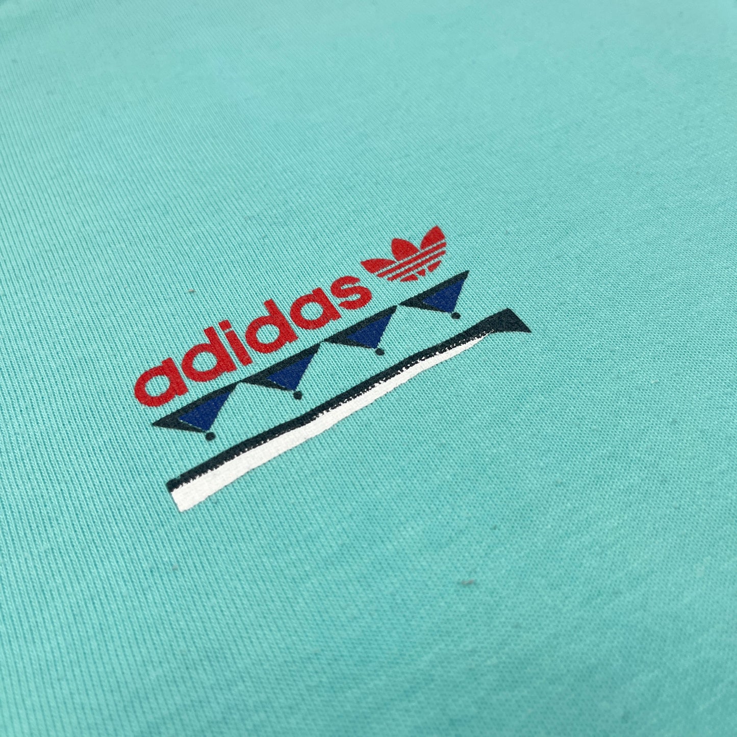 01957 Adidas 80s Sweater